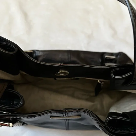 Black Michael Kors bag. - Picture 3 of 4